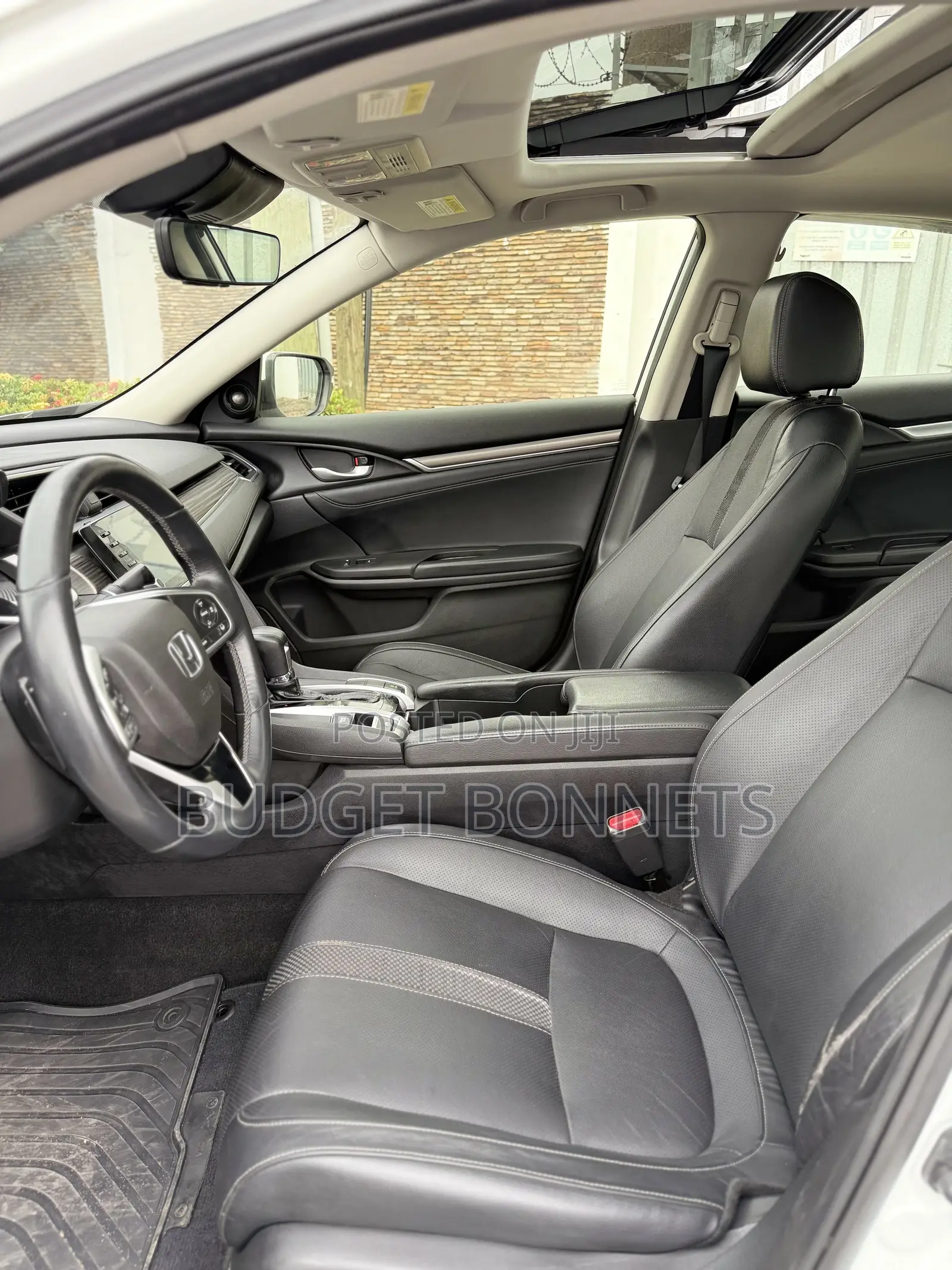 Honda Civic Touring Sedan 2019 White