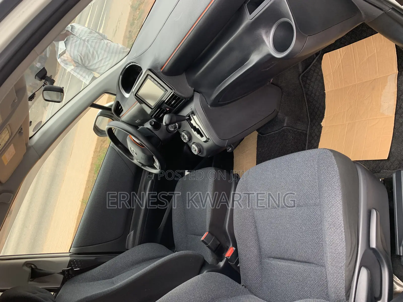 Toyota Sienta 2017 Gray