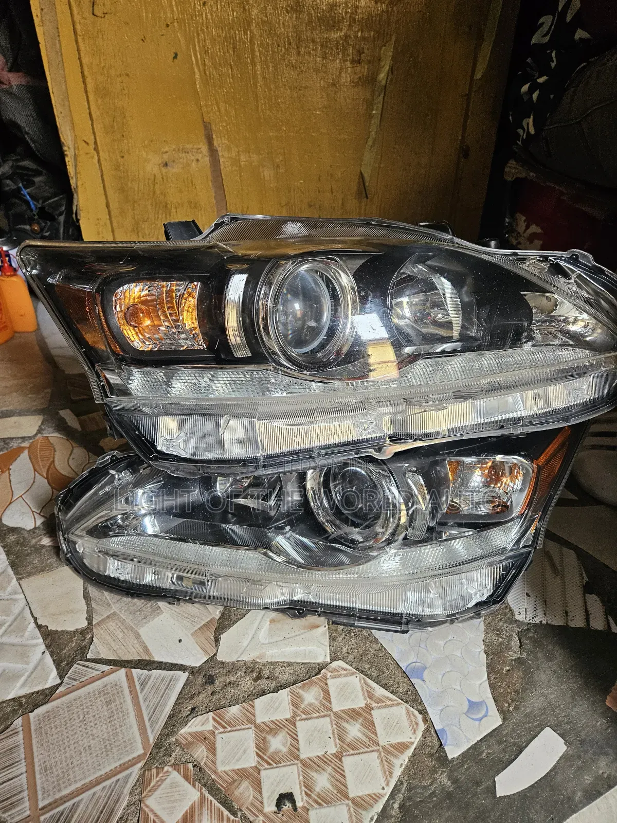 Lexus Ct Headlight Available