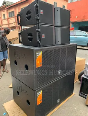 Line Array and Amplifier Rack Set