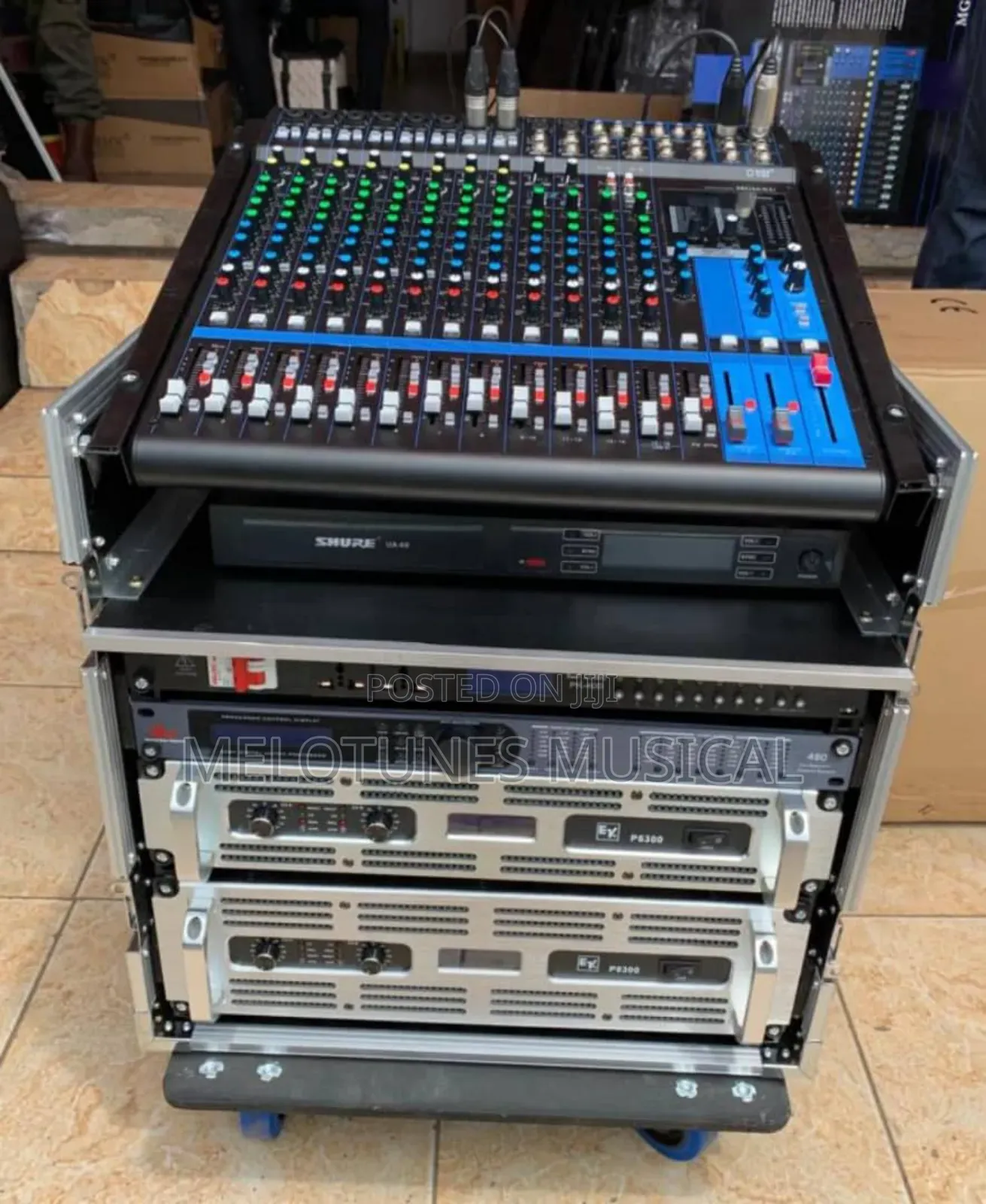 Line Array and Amplifier Rack Set