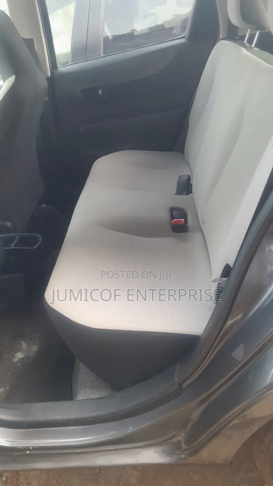 Toyota Vitz 1.3 FWD 5dr 2013 Gray