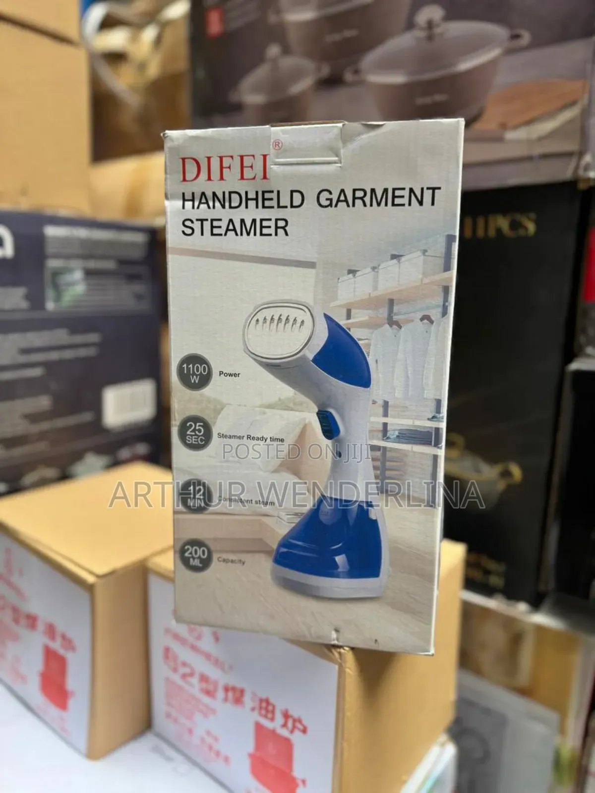 Handheld. Garment Steamer