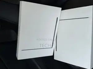 New Laptop Apple MacBook Air 2025 M4 13-Inch 16GB Apple M4 SSD 256GB