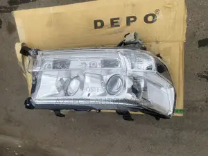 Toyota Landcruiser 2016 Headlights