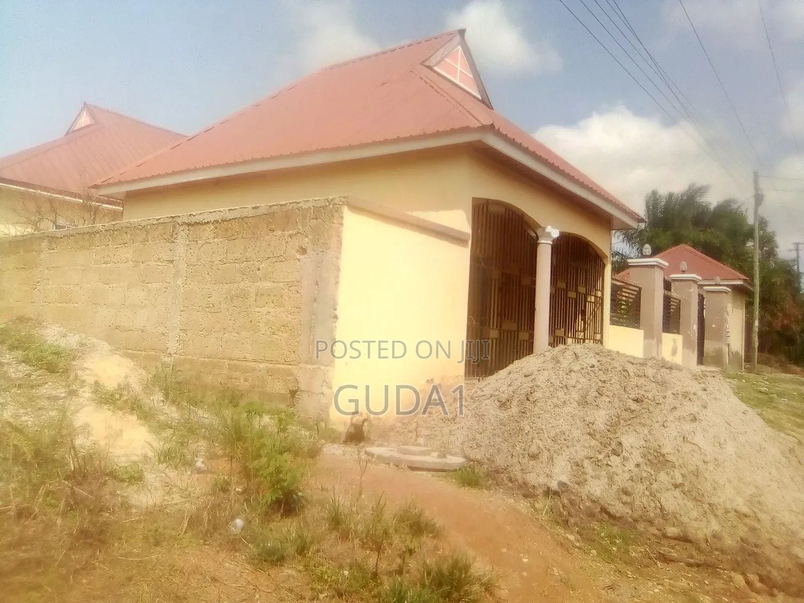 Furnished 10bdrm Mansion in Abuakwa, Kumasi Metropolitan for sale