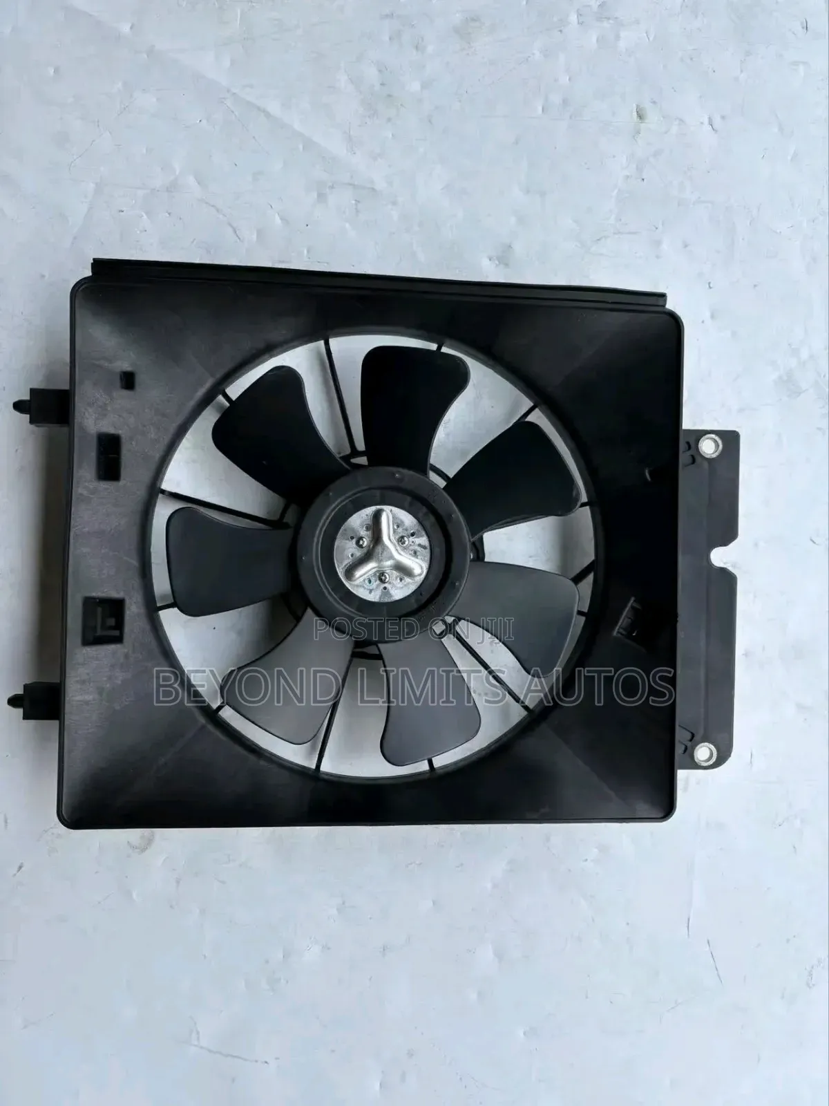Honda CRV Cr-v 2002,2003,2004,2005,2006 Radiator Cooling Fan