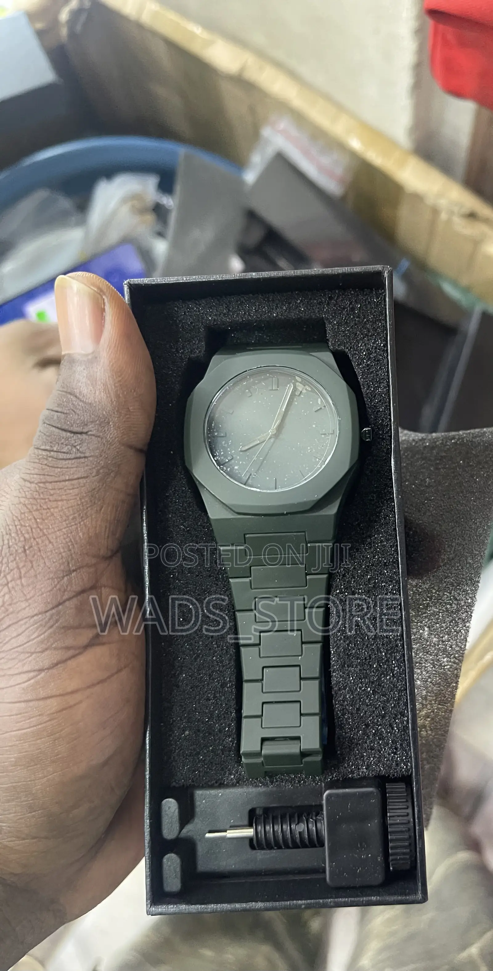 Black Arabic Aura Watch