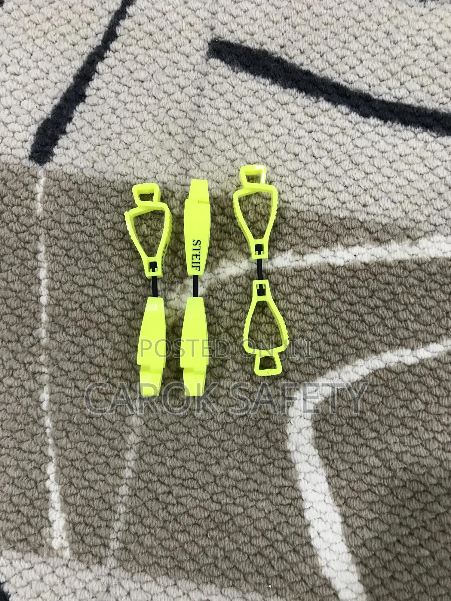 Gloves Clips