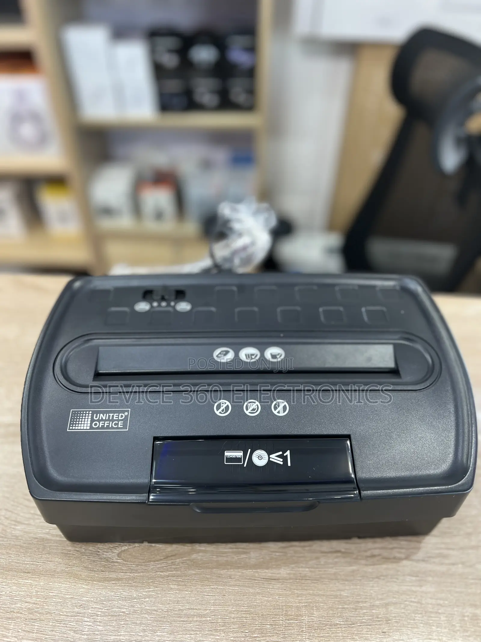 Paper Shredder Uav 380 A1