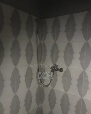 1bdrm Apartment in Achimota, Overhead for rent