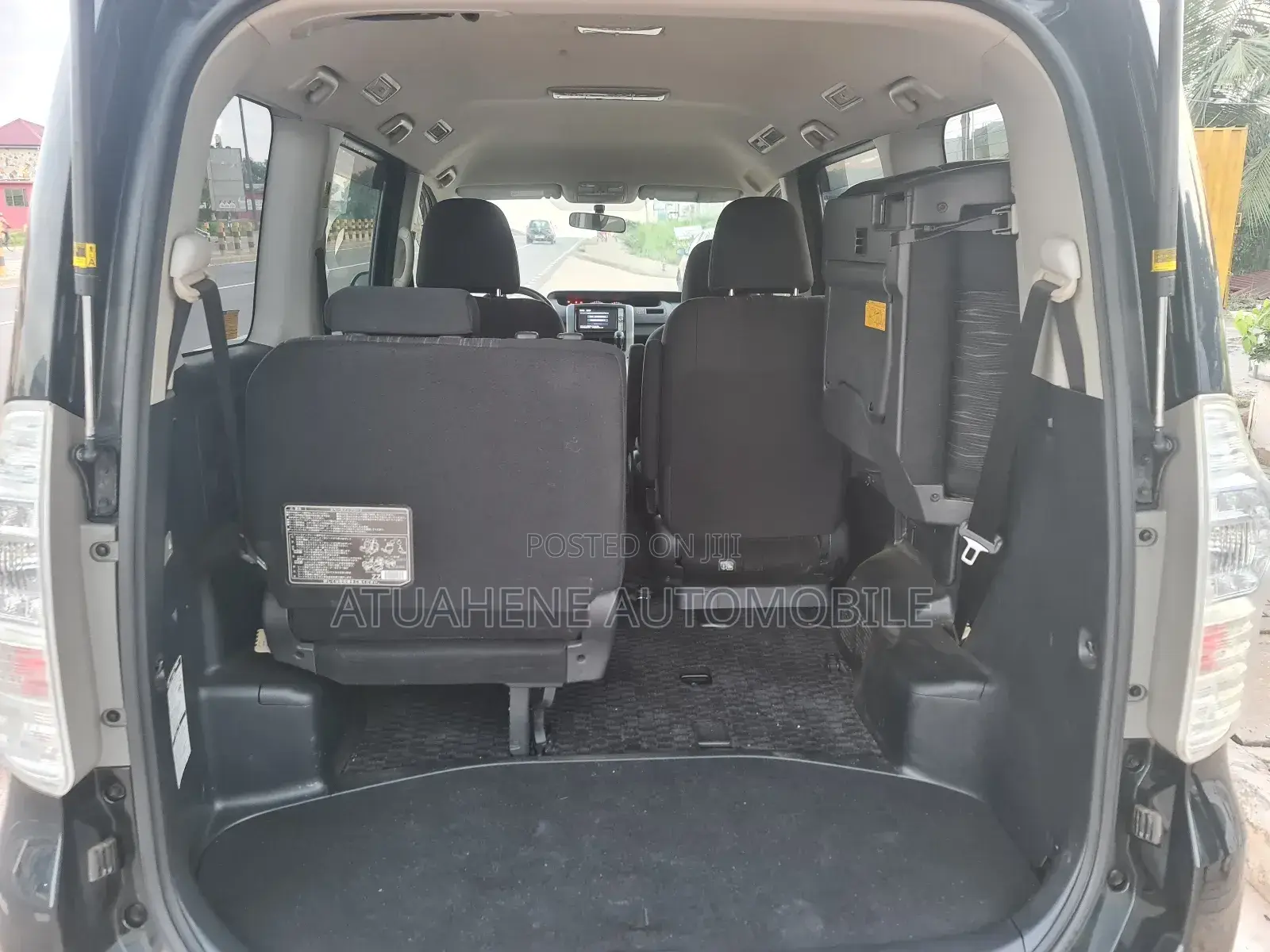 Toyota Voxy 2013 Black