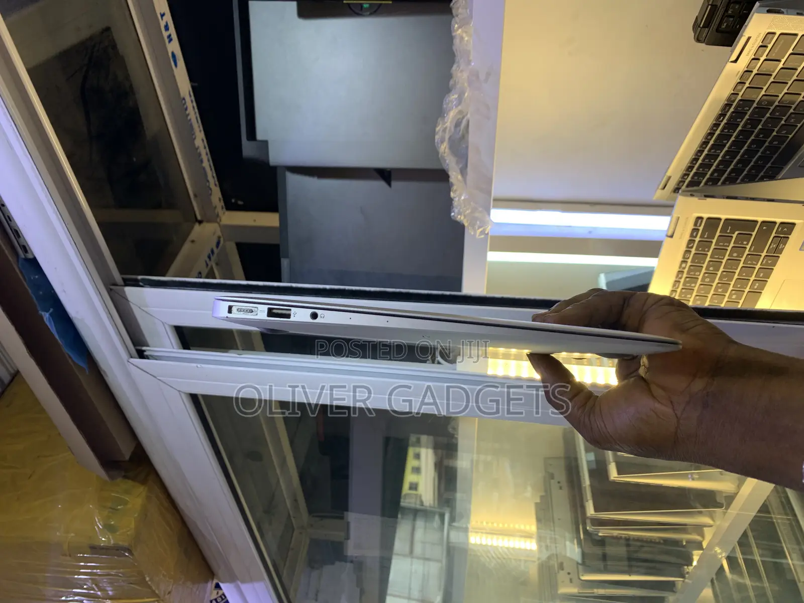 Laptop Apple MacBook Air 8GB Intel Core i5 SSD 128GB