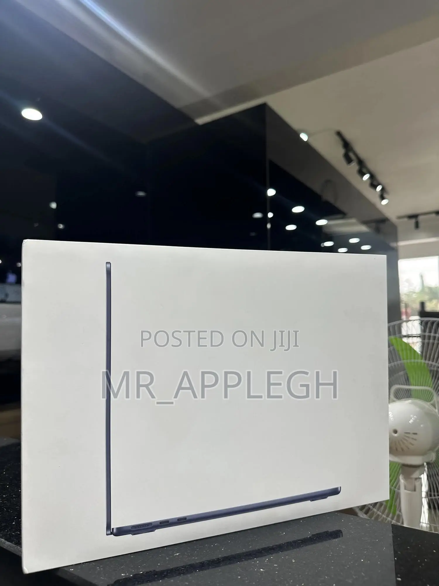 New Laptop Apple MacBook Air 2025 M4 13-inch 16GB Apple M4 SSD 256GB