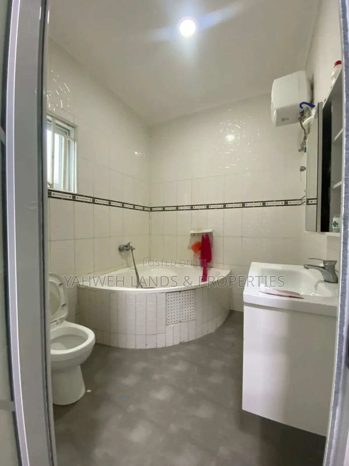 3bdrm House in Akuaba Estate, Spintex for sale