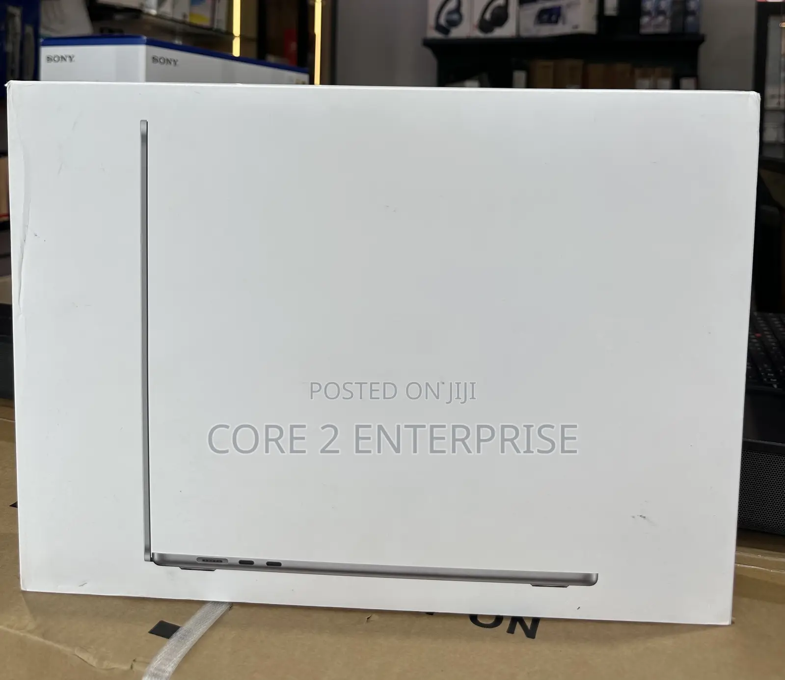 New Laptop Apple MacBook Air 2024 M3 15-Inch 8GB Apple M3 SSD 512GB