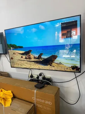 Samsung Purcolor 55" Used Crystal Uhd 4k Smart Tv Cu7000