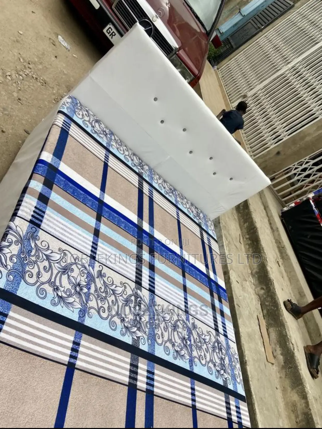 Frame With Foam Bed Inbuilt