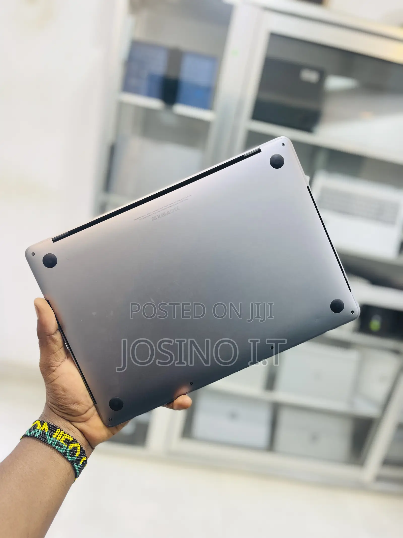 Laptop Apple MacBook Pro 8GB Intel Core I5 SSD 256GB