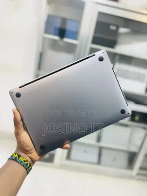 Laptop Apple MacBook Pro 8GB Intel Core I5 SSD 256GB