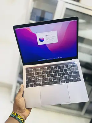Laptop Apple MacBook Pro 8GB Intel Core I5 SSD 256GB