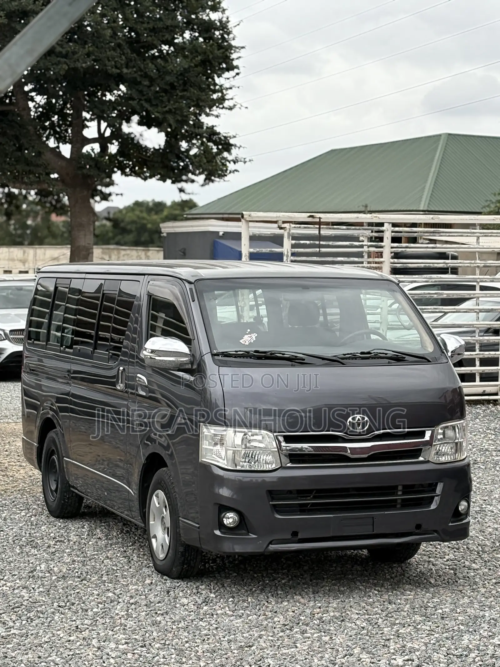 Toyota HiAce 2013 Grey