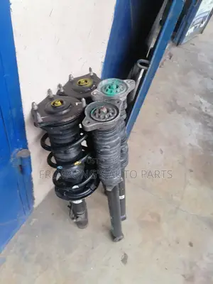 Honda Cr-v 2019 Front And Back Shocks Absorbers