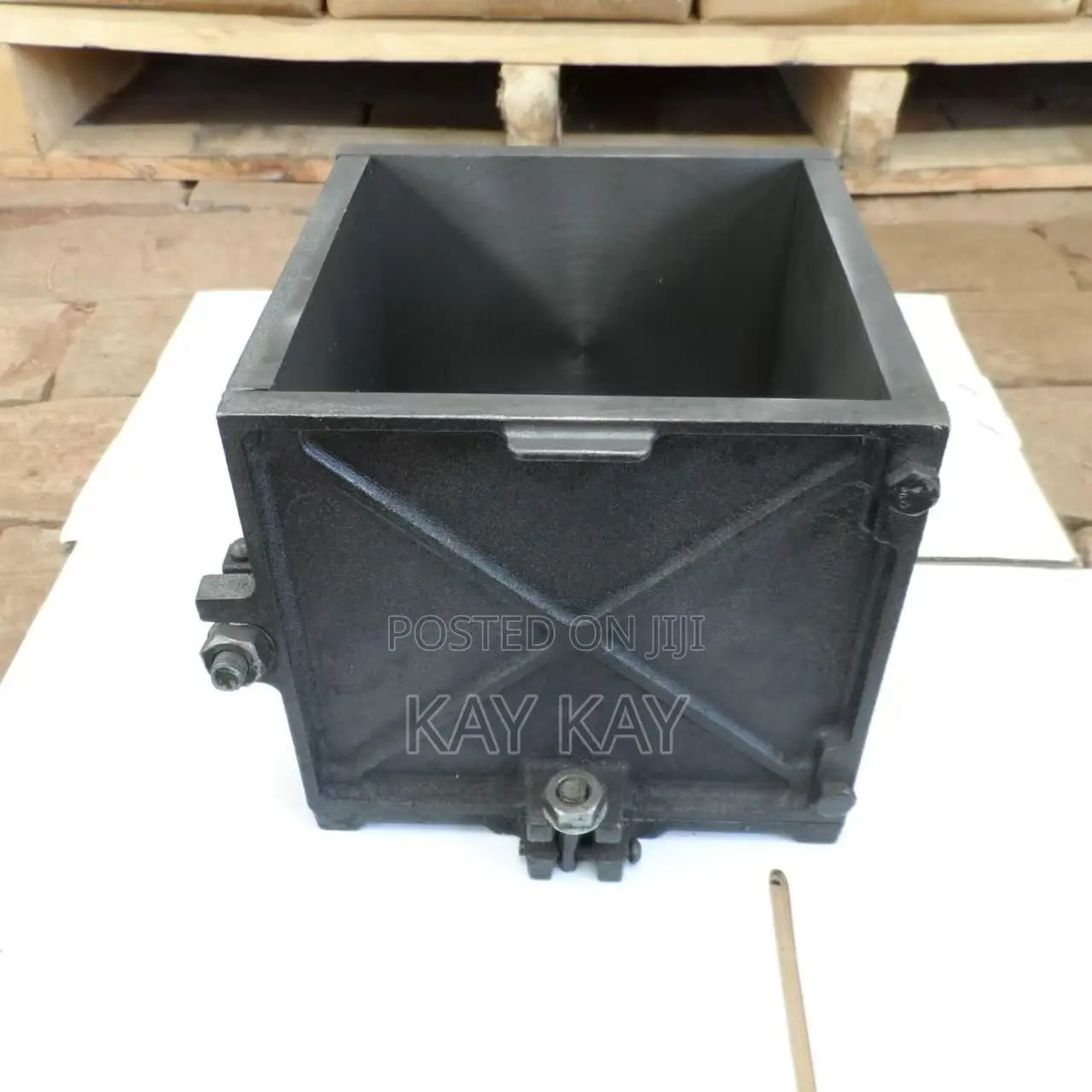 Cube Mould Cast Iron