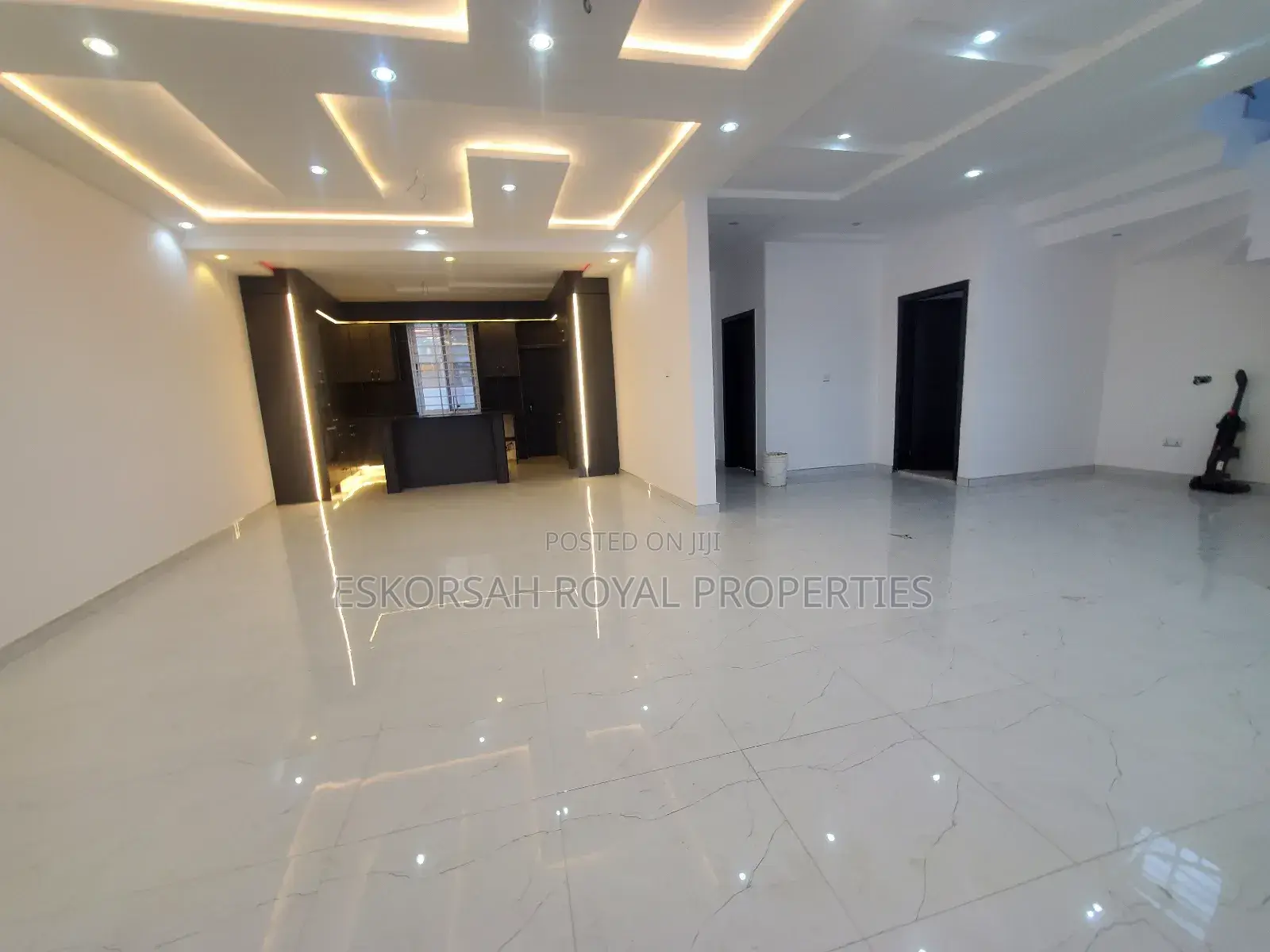 4bdrm House in Ashaley Botwe for sale