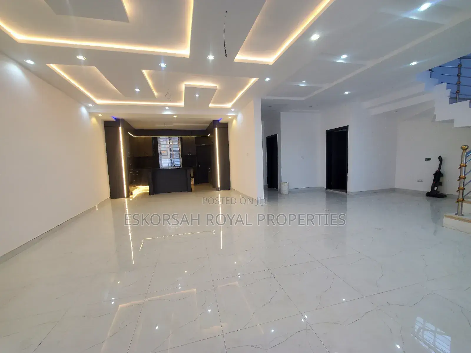 4bdrm House in Ashaley Botwe for sale