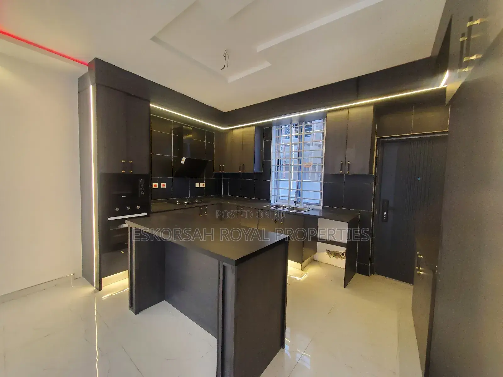 4bdrm House in Ashaley Botwe for sale