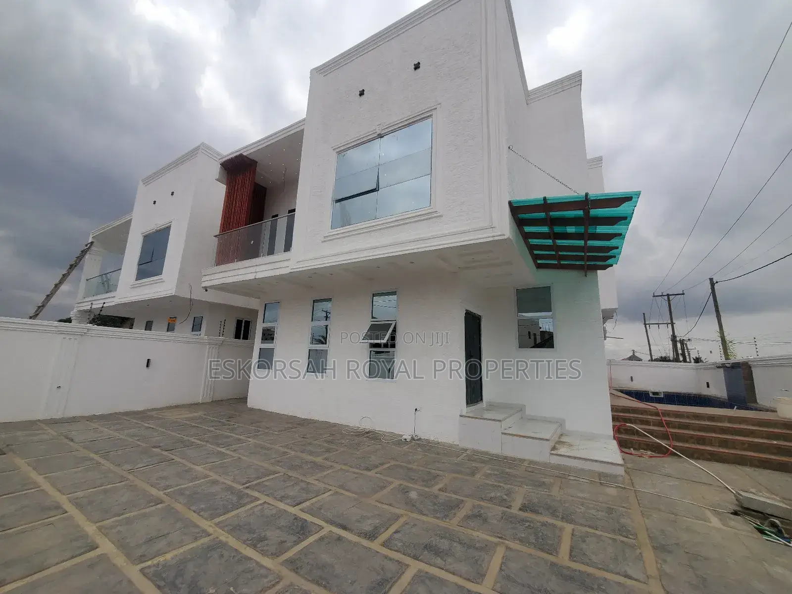 4bdrm House in Ashaley Botwe for sale