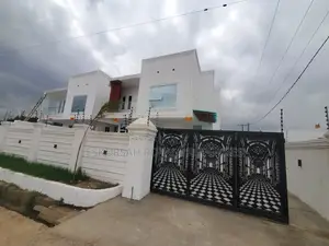 4bdrm House in Ashaley Botwe for sale