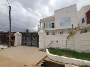 4bdrm House in Ashaley Botwe for sale