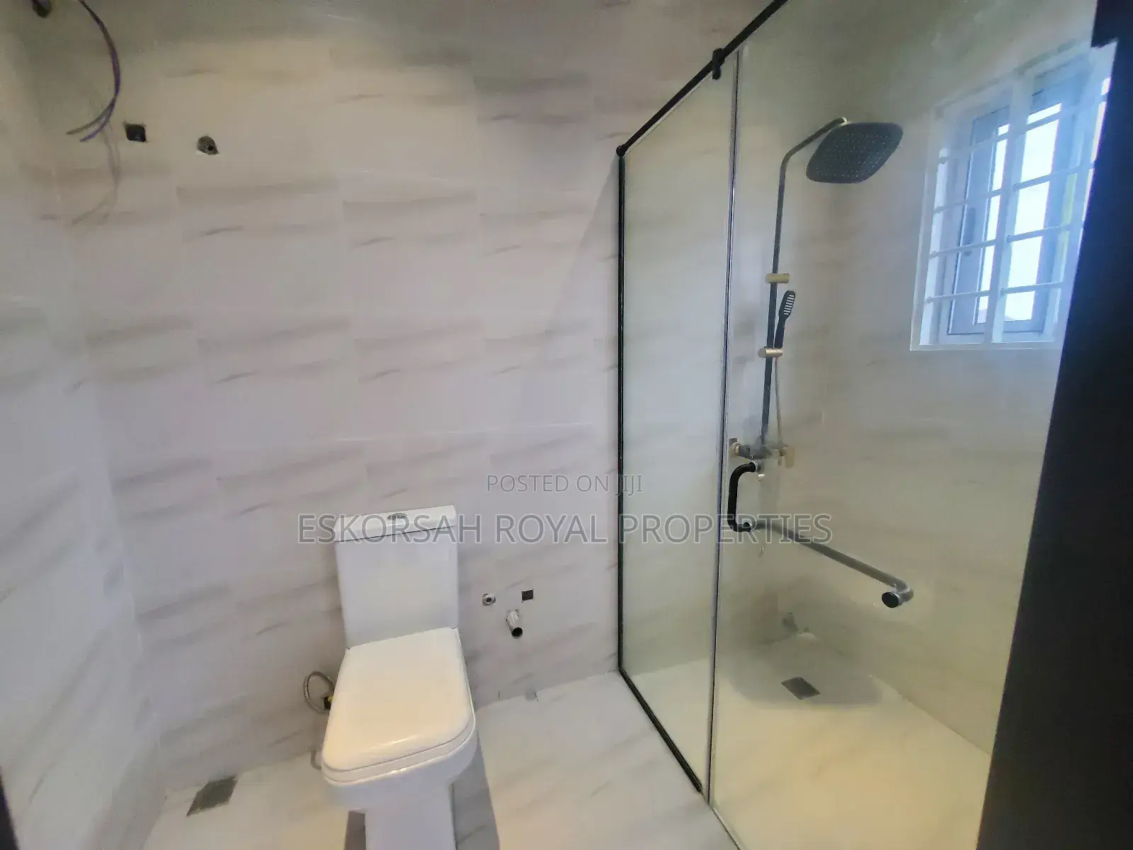 4bdrm House in Ashaley Botwe for sale