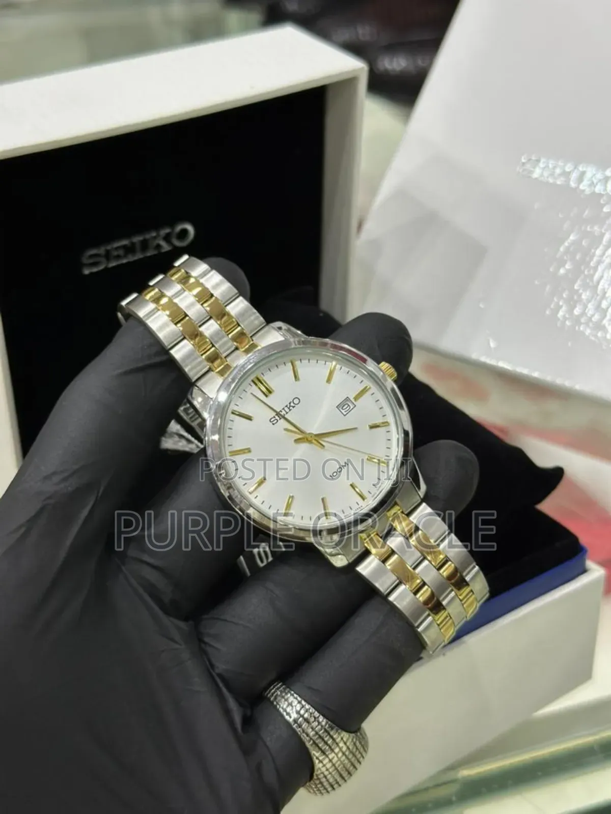 Versatile Quartz Movement Seiko Timepiece