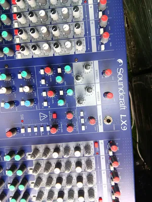 Soundcraft Lx 9 24 Channel Professional Mixer