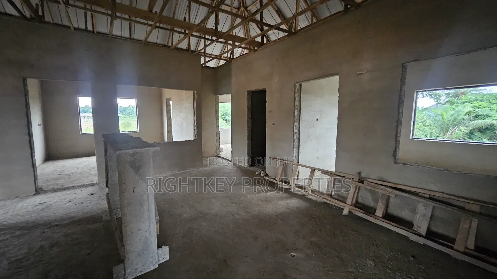 4bdrm House in Appiadu Kokoben, Kumasi Metropolitan for sale