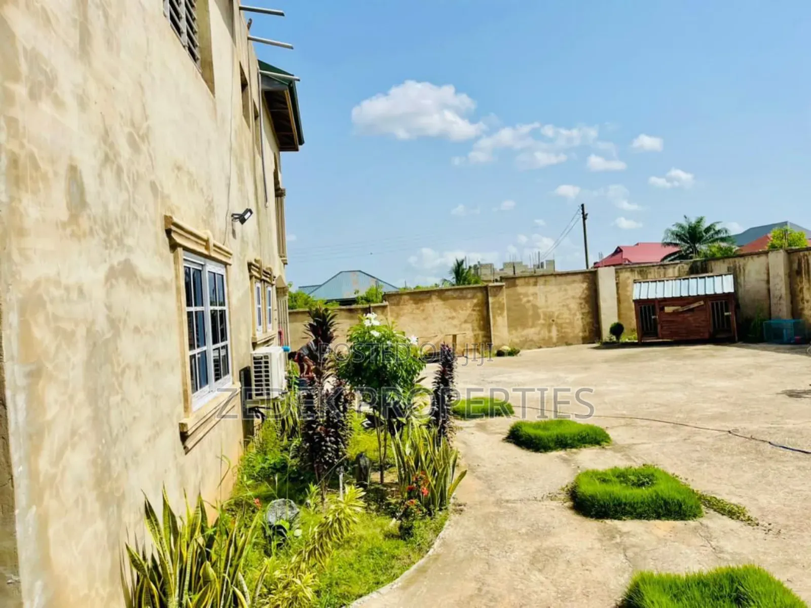 4bdrm Apartment in Nsawam, Ga West Municipal for rent