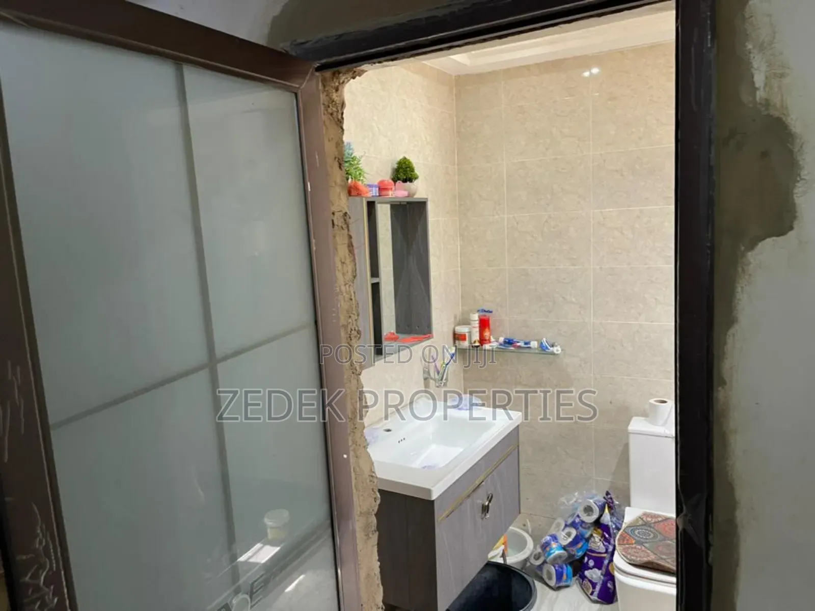 4bdrm Apartment in Nsawam, Ga West Municipal for rent