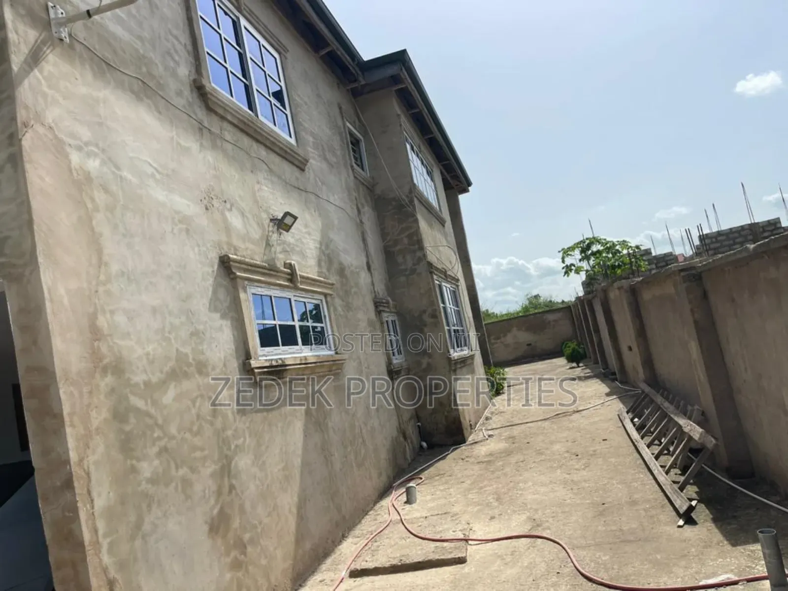 4bdrm Apartment in Nsawam, Ga West Municipal for rent