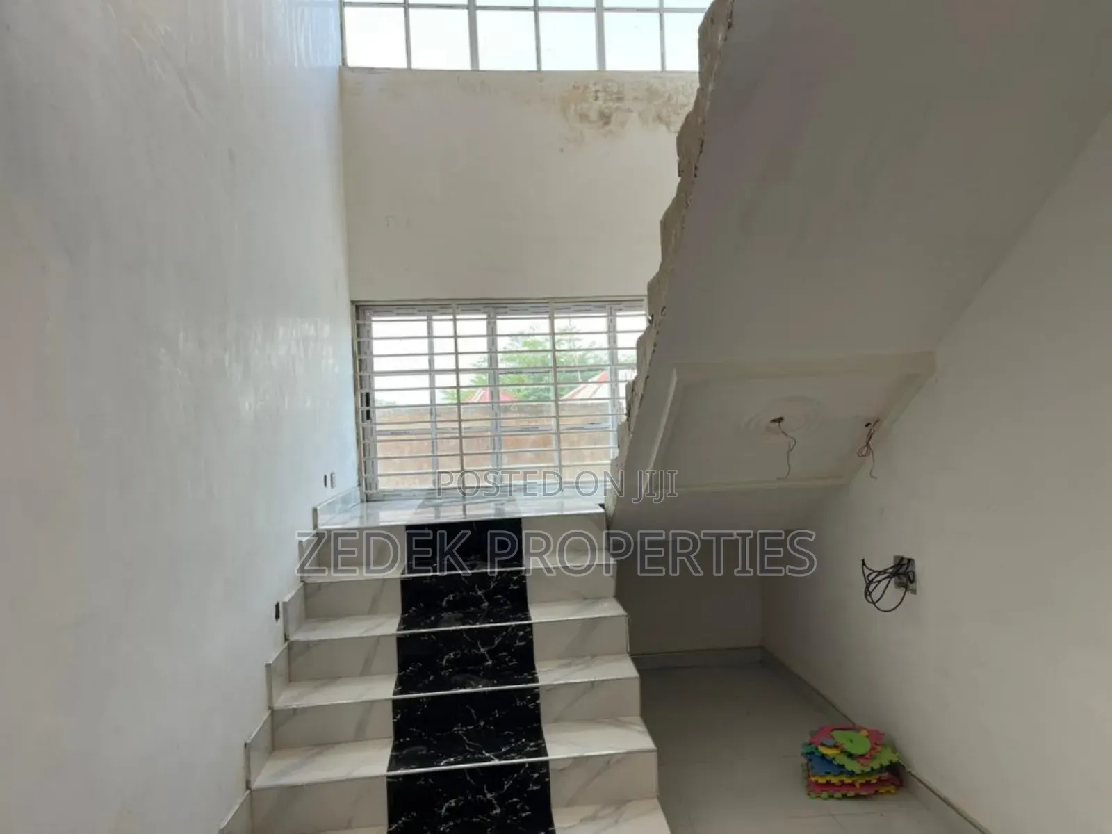 4bdrm Apartment in Nsawam, Ga West Municipal for rent