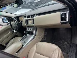 Land Rover Range Rover Sport SE 4dr SUV 4WD (3.0L 6cyl S/C 8A) 2014
