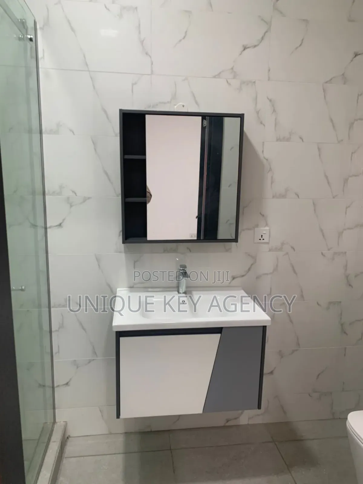 3bdrm House in Unique Key Agency, Spintex for rent