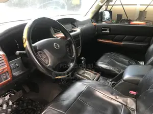 Nissan Patrol 2011 Black