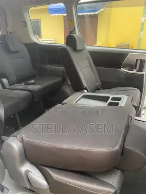 Toyota Voxy 2013 White