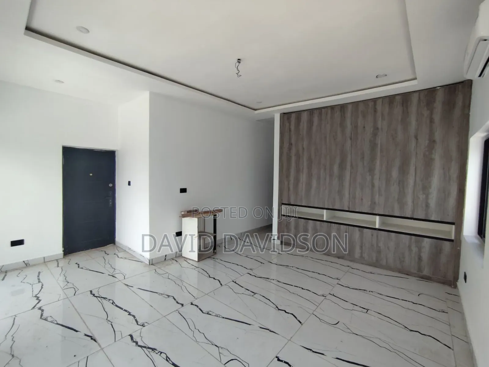 Furnished 4bdrm Mansion in 4 Bedroom With, Tema Metropolitan for sale