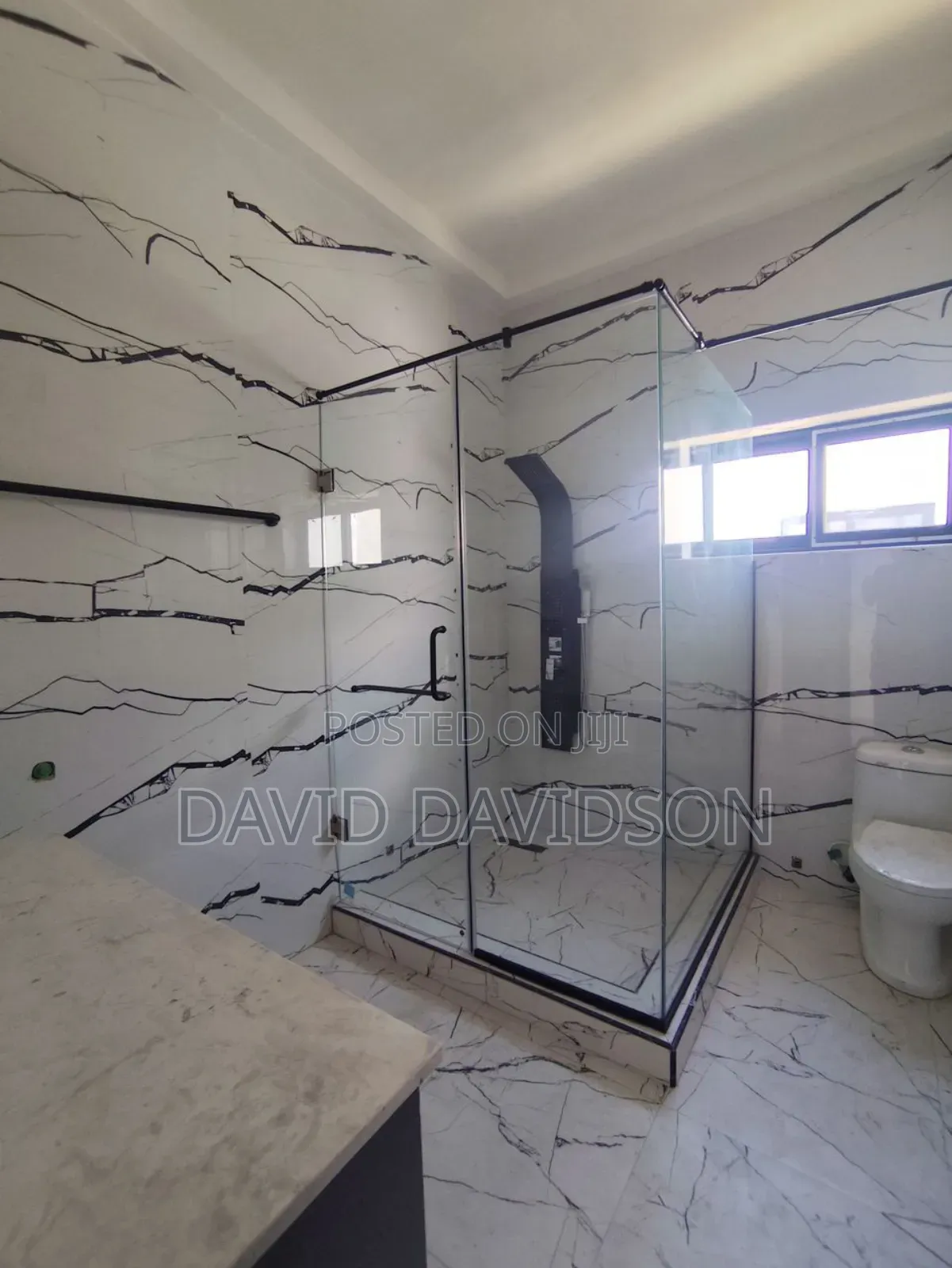 Furnished 4bdrm Mansion in 4 Bedroom With, Tema Metropolitan for sale