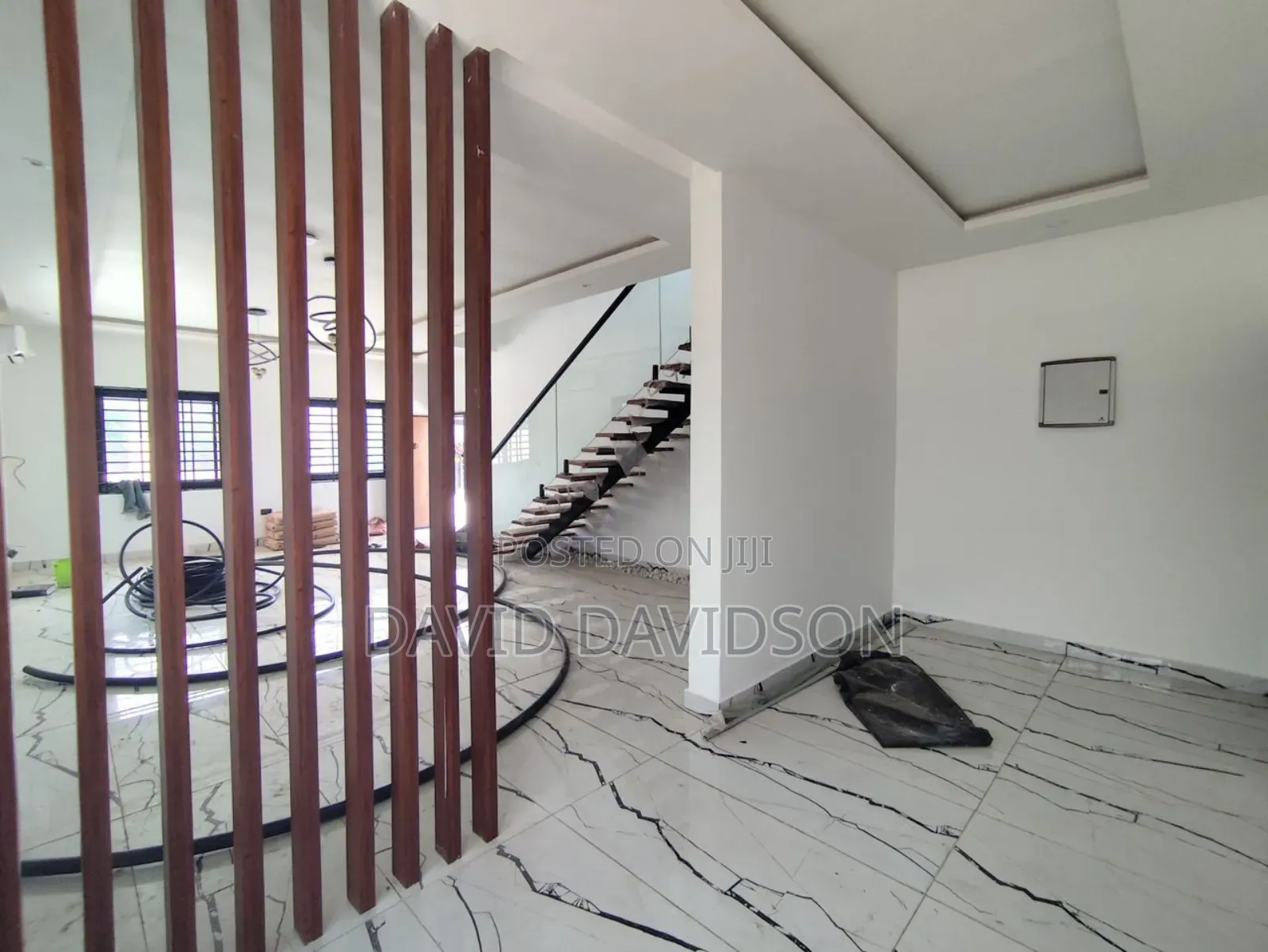 Furnished 4bdrm Mansion in 4 Bedroom With, Tema Metropolitan for sale