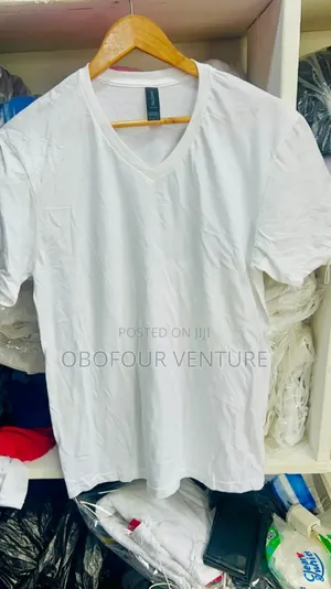 V-Neck, All White From Usa  Gildan